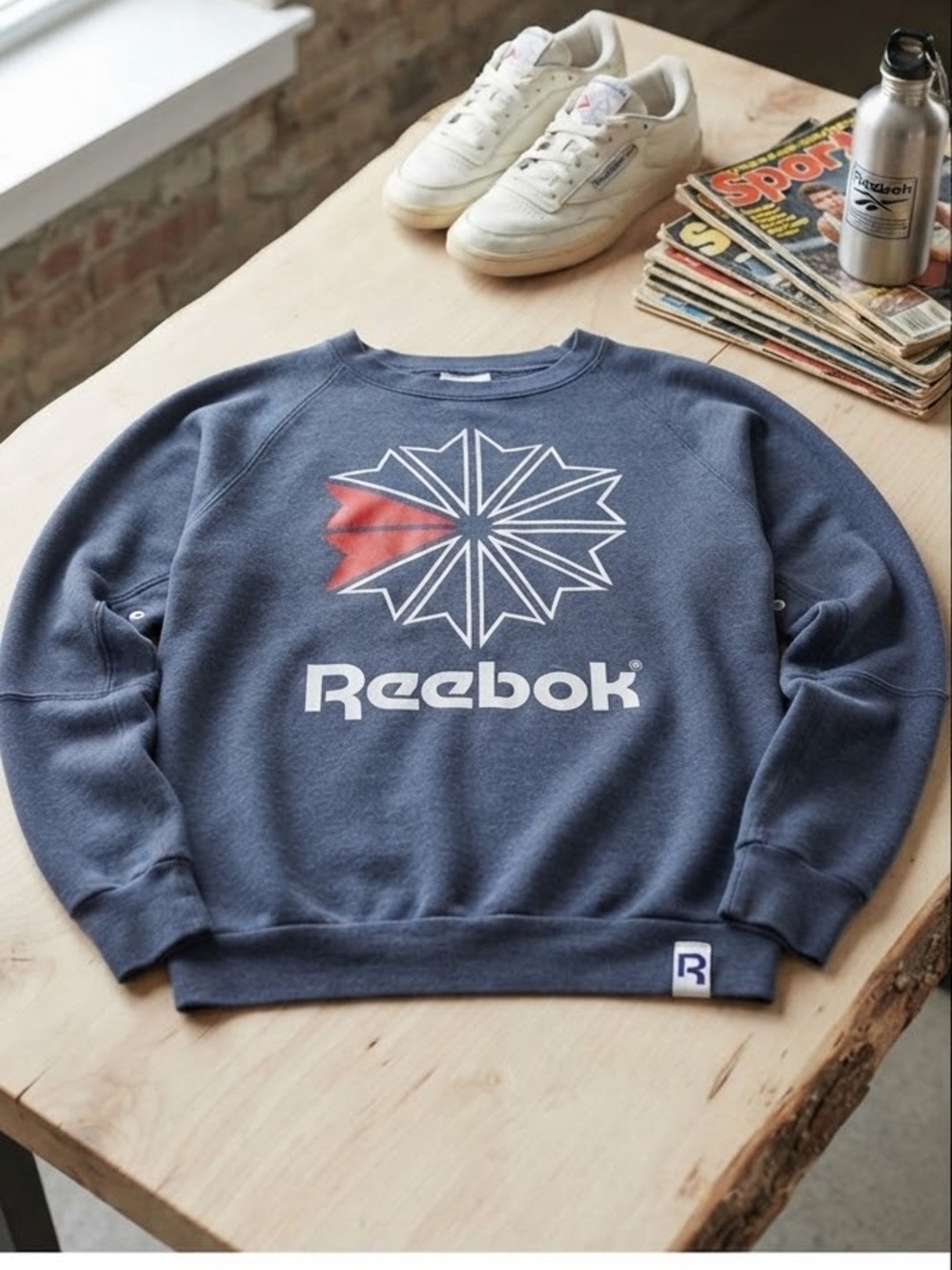 Reebok navy crewneck sweatshirt men's M